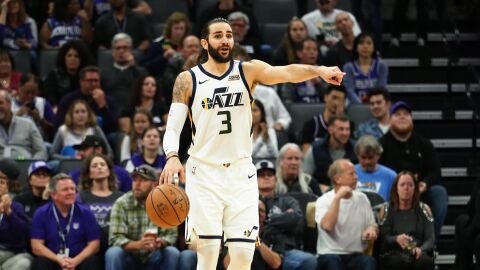 Ricky Rubio, en acci&oacute;n ante los Kings