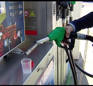 Equipo de Investigación: Gasolina barata Equipo de Investigación: Gasolina barata
