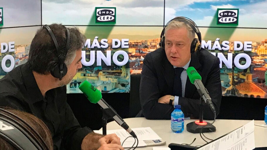 Simon Manley, embajador de Reino Unido en Espa&ntilde;a, durante una entrevista con Carlos Alsina