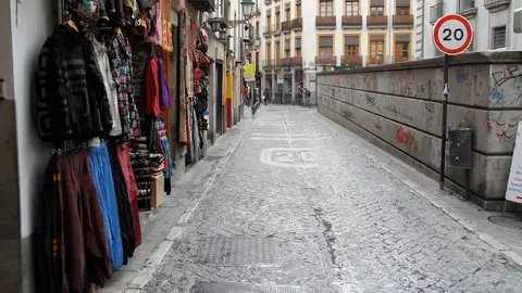 Los vecinos de calle Elvira piden más control policial Policía Nacional aumenta efectivos en calle Elvira