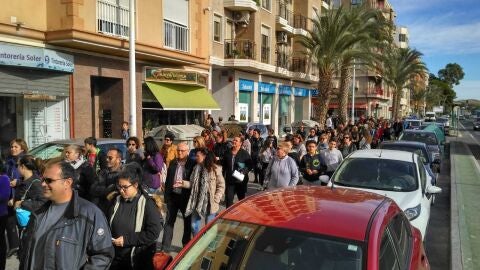 Padres y alumnos del IES Torrellano de Elche en la manifestaci&oacute;n