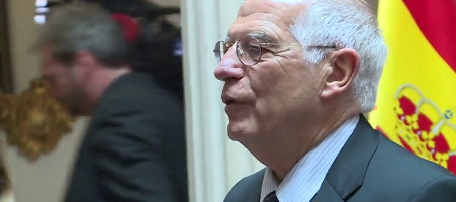 Multan a Borrell con 30.000 euros por la venta de acciones de Abengoa Multan a Borrell con 30.000 euros por la venta de acciones de Abengoa