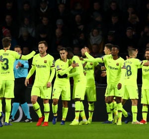 Los jugadores del Barcelona celebran un gol Los jugadores del Barcelona celebran un gol