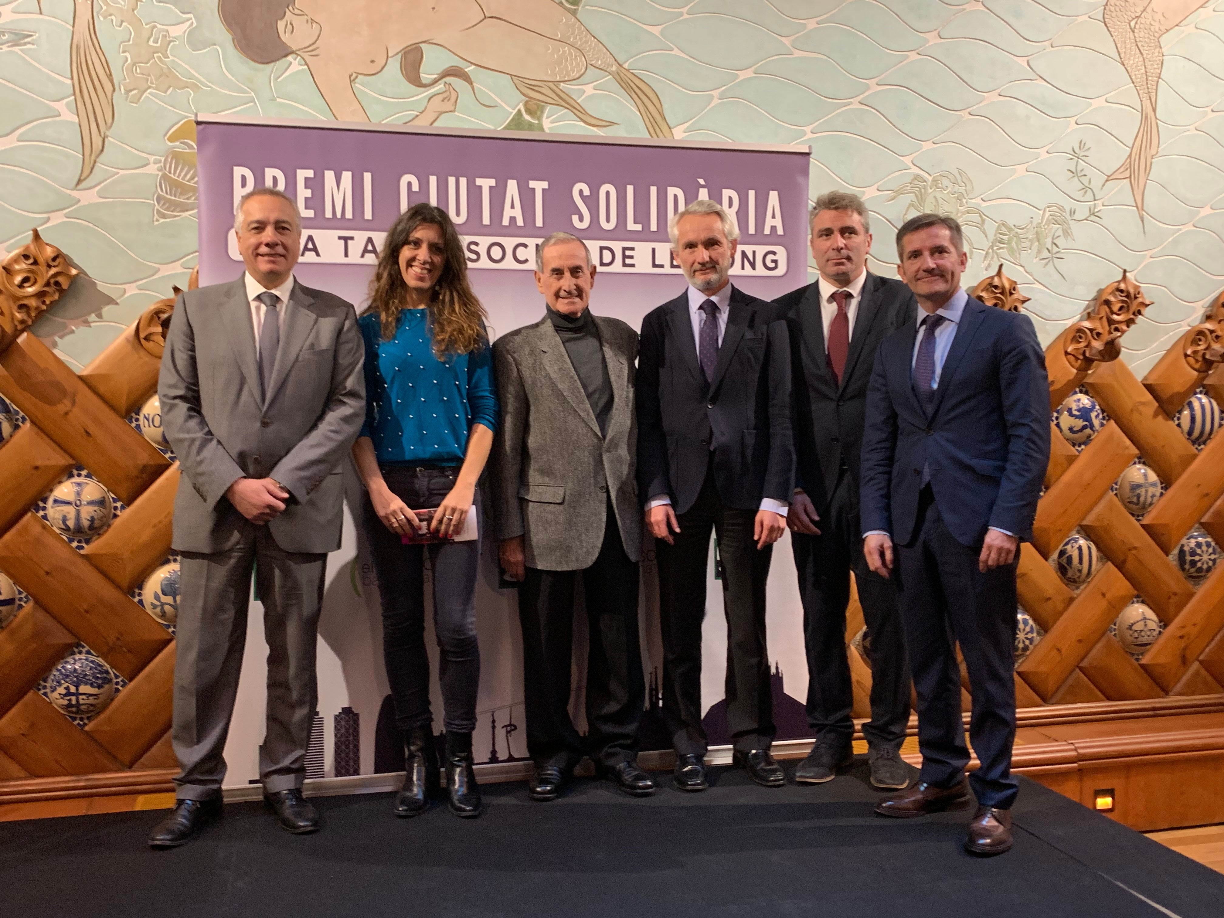 Onda Cero i el Consorci de la Zona Franca han lliurat el VI Premi ‘Ciutat Solidària’ Onda Cero i el Consorci de la Zona Franca han lliurat el VI Premi ‘Ciutat Solidària’