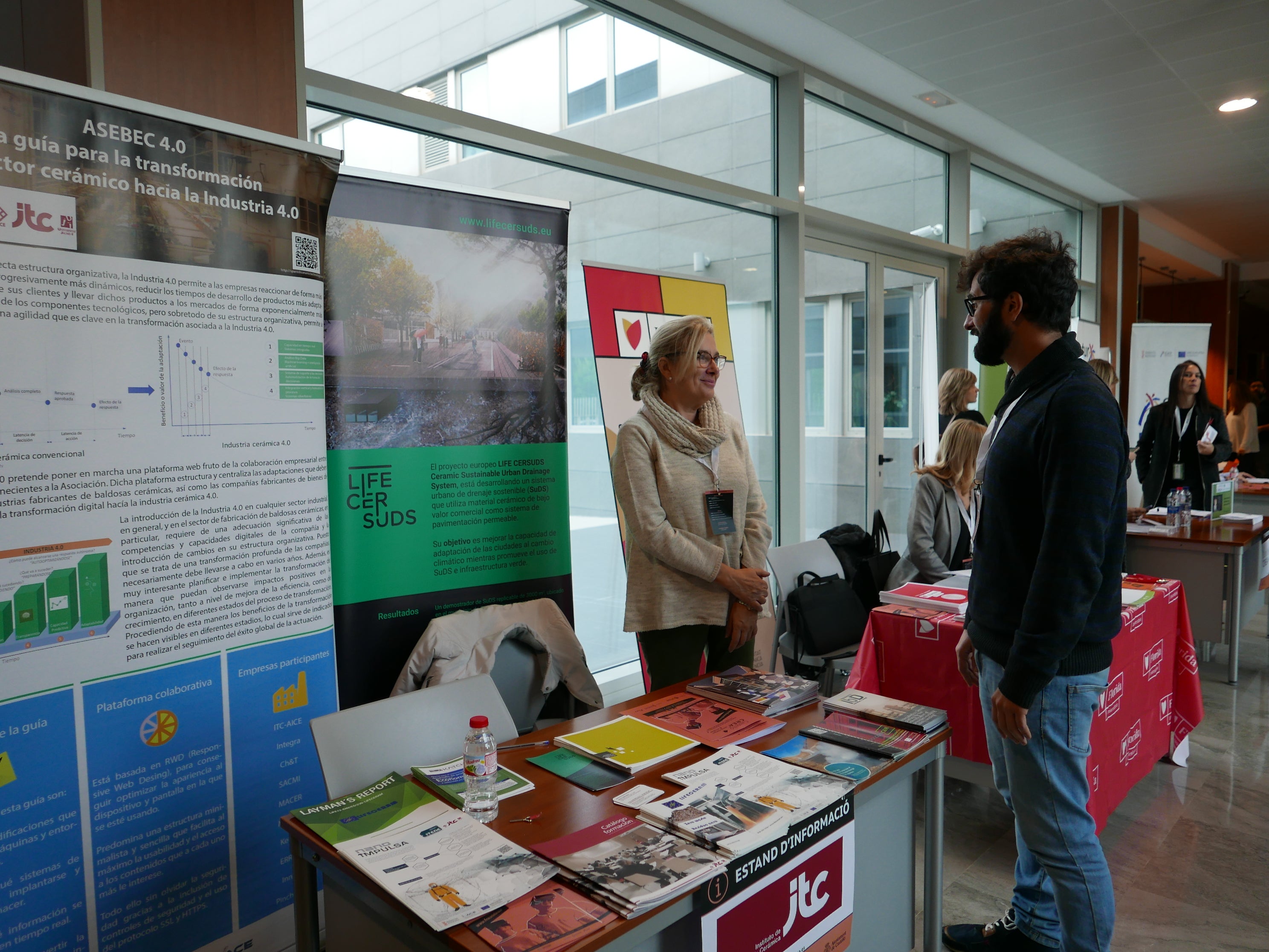 El ITC presente con el proyecto REDIT en la I Feria Castelló Crea Empleo El ITC presente con el proyecto REDIT en la I Feria Castelló Crea Empleo