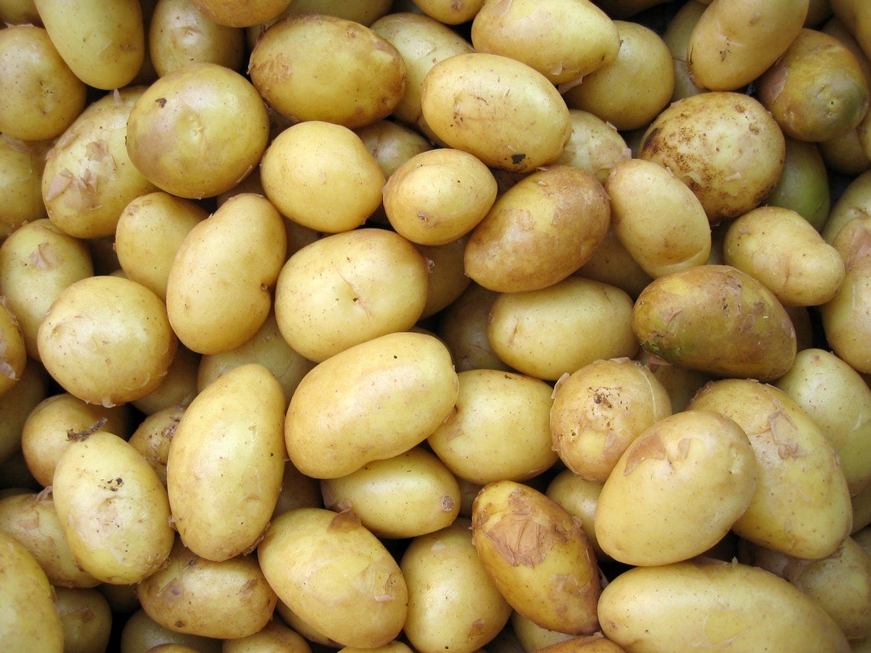 Las patatas al horno son fáciles de cocinar! Las patatas al horno son fáciles de cocinar!
