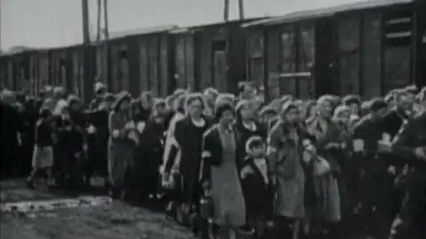 La red de ferrocarriles indeminizará a las víctimas del holocausto nazi La red de ferrocarriles indeminizará a las víctimas del holocausto nazi