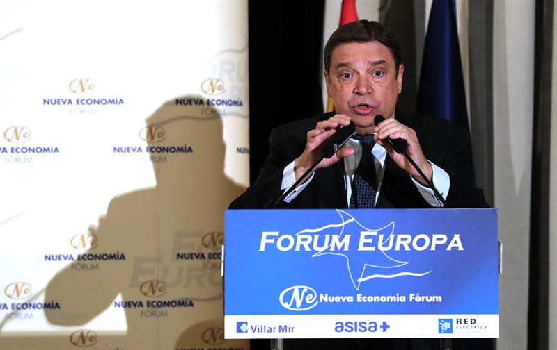 Luis Planas dice que los acuerdos con China del porcino y uva de mesa brindan "inmensas oportunidades" a España Luis Planas dice que los acuerdos con China del porcino y uva de mesa brindan "inmensas oportunidades" a España