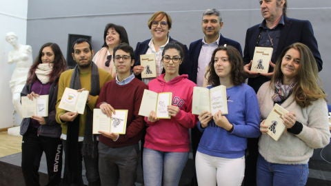 La Escuela de Arte de C.Real colabora en la ilustraci&oacute;n de la Constituci&oacute;n