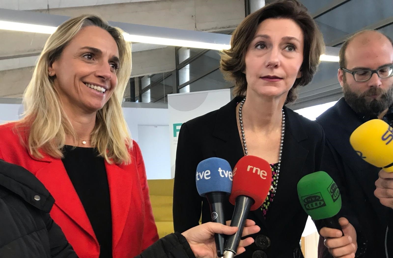 La secretaria de Estado de Turismo defiende la reforma del aeropuerto de Palma La secretaria de Estado de Turismo defiende la reforma del aeropuerto de Palma