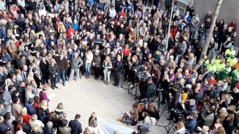 Concentraci&oacute;n en Santa Pola en apoyo al pesquero 'Nuestra Madre Loreto'