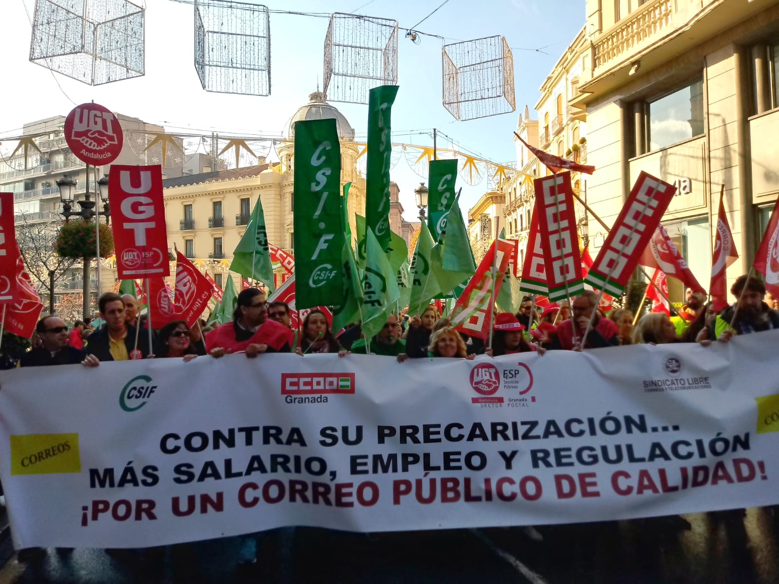 Correos Granada se suma a la movilización ante la pérdida de puestos de trabajo Correos Granada se suma a la movilización ante la pérdida de puestos de trabajo