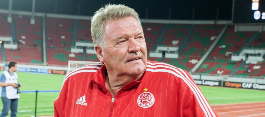 Toshack en un partido de su equipo Wydad Casablanca