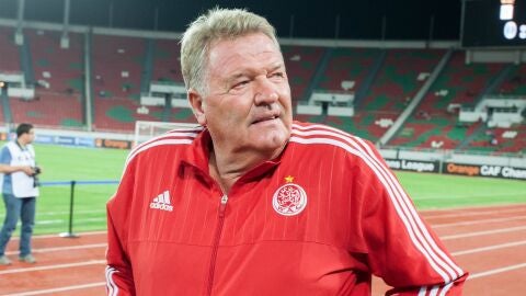 Toshack en un partido de su equipo Wydad Casablanca