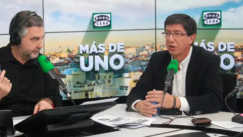 Carlos Alsina entrevista a Juan Marín en Más de uno Juan Marín durante una entrevista en Más de uno con Carlos Alsina