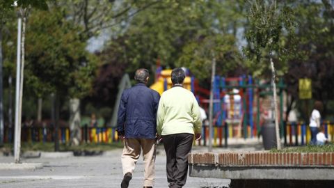 Imagen de archivo de dos pensionistas