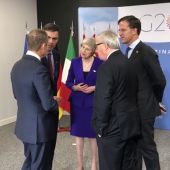 Los líderes europeos preparan el G-20 sin Merkel, que llegó tarde por fallos en su avión