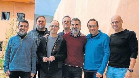  Jordi S&agrave;nchez, Oriol Junqueras, Jordi Turull, Joaquim Forn, Jordi Cuixart, Josep Rull y Ra&uuml;l Romeva