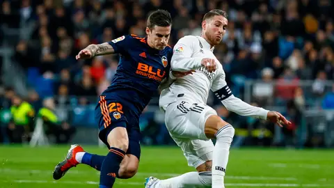 Santi Mina con Sergio Ramos Santi Mina con Sergio Ramos