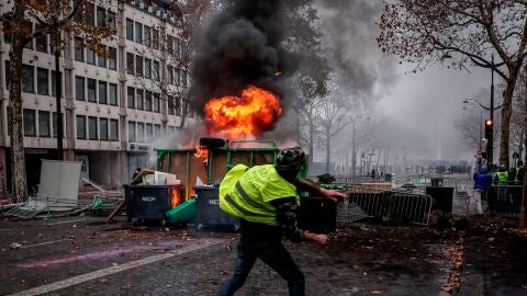 Tensi&oacute;n en Par&iacute;s entre manifestantes y Polic&iacute;a