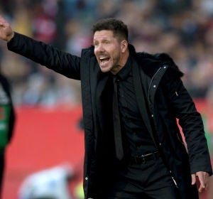Simeone da indicaciones Simeone da indicaciones