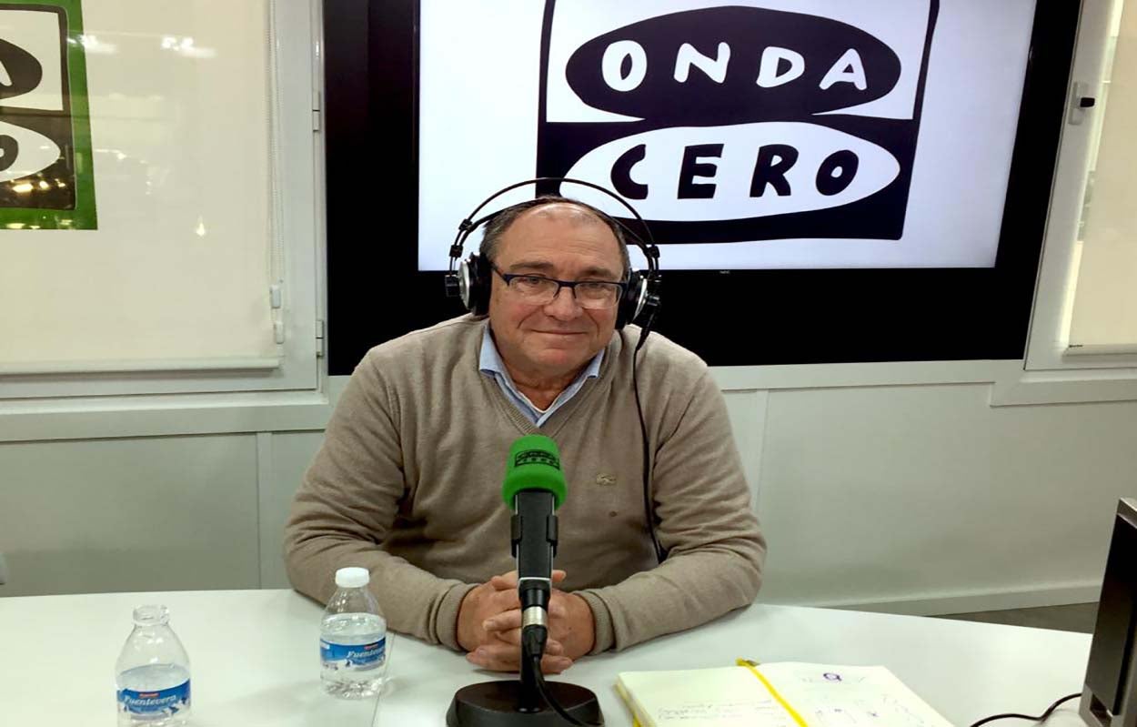 Sociedad Anónima: "Yo he envejecido, pero la fregona que inventé hace 43 años sigue igual" Sociedad Anónima: "Yo he envejecido, pero la fregona que inventé hace 43 años sigue igual"