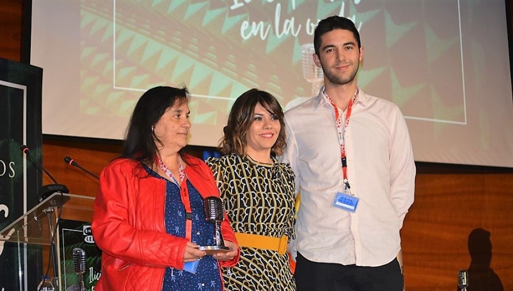 De izquierda a derecha: Beatriz Ros, Marisa Moreno y Alejandro García