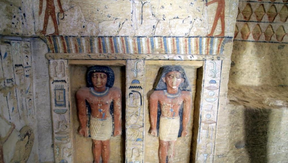 Detalle de la tumba descubierta en Egipto con más de 4.400 años
