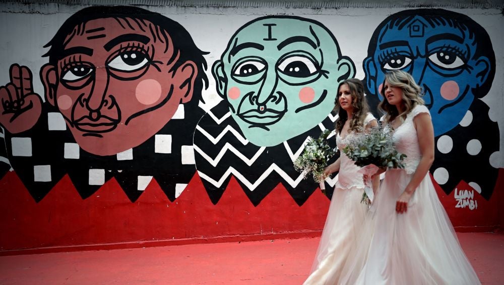 Parejas homosexuales se casan en Sao Paulo
