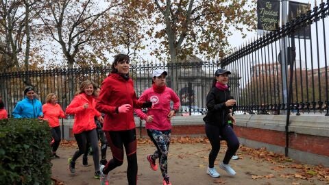 Mujeres corren juntas en el Retiro en una iniciativa para evitar la inseguridad
