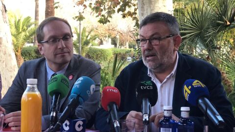 Ernest Blanch y Toni Lorenzo en el desayuno con los medios.