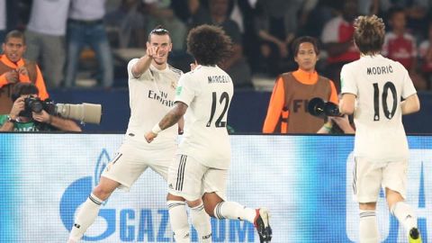 Bale celebra uno de sus goles al Kashima 