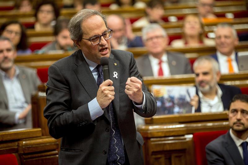 Torra pide a Sánchez diálogo sobre la Monarquía, la represión, el referéndum y el 155 Torra pide a Sánchez diálogo sobre la Monarquía, la represión, el referéndum y el 155