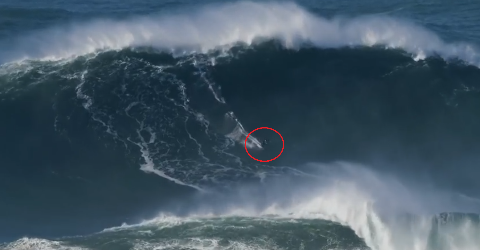 El surfista Tom Butler asegura haber surfeado la ola más grande de la historia en Nazaré: ¡30 metros! El surfista Tom Butler asegura haber surfeado la ola más grande de la historia en Nazaré: ¡30 metros!
