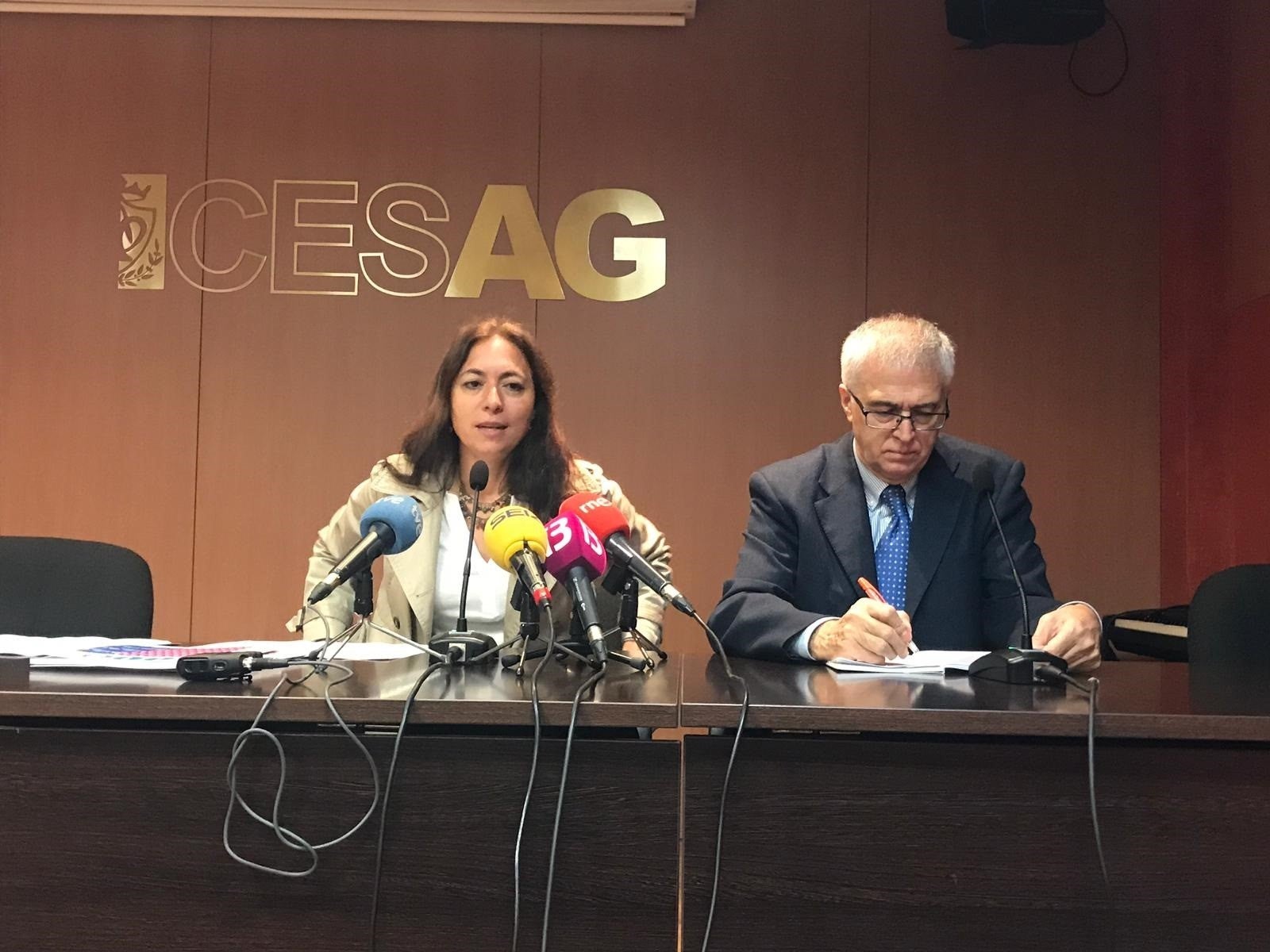 La FAPE alerta de que si la incautación de móviles a periodistas sirve de precedente "se acabaría con el periodismo" La FAPE alerta de que si la incautación de móviles a periodistas sirve de precedente "se acabaría con el periodismo"