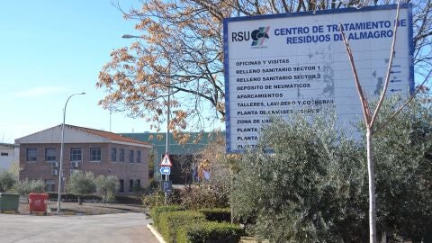 Los sindicatos mantienen la huelga en RSU