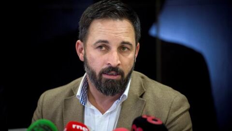 El l&iacute;der de Vox, Santiago Abascal, en una rueda de prensa