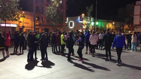 El Club Triatl&oacute; Vila-real rebutja el darrer assassinat masclista amb una eixida runner. 