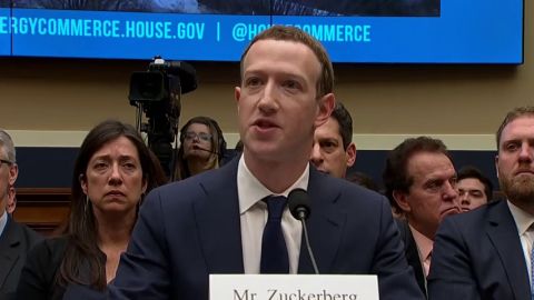 Facebook ha permitido a empresas, como Netflix y Spotify, acceder a los datos personales de sus usuarios y le han pillado