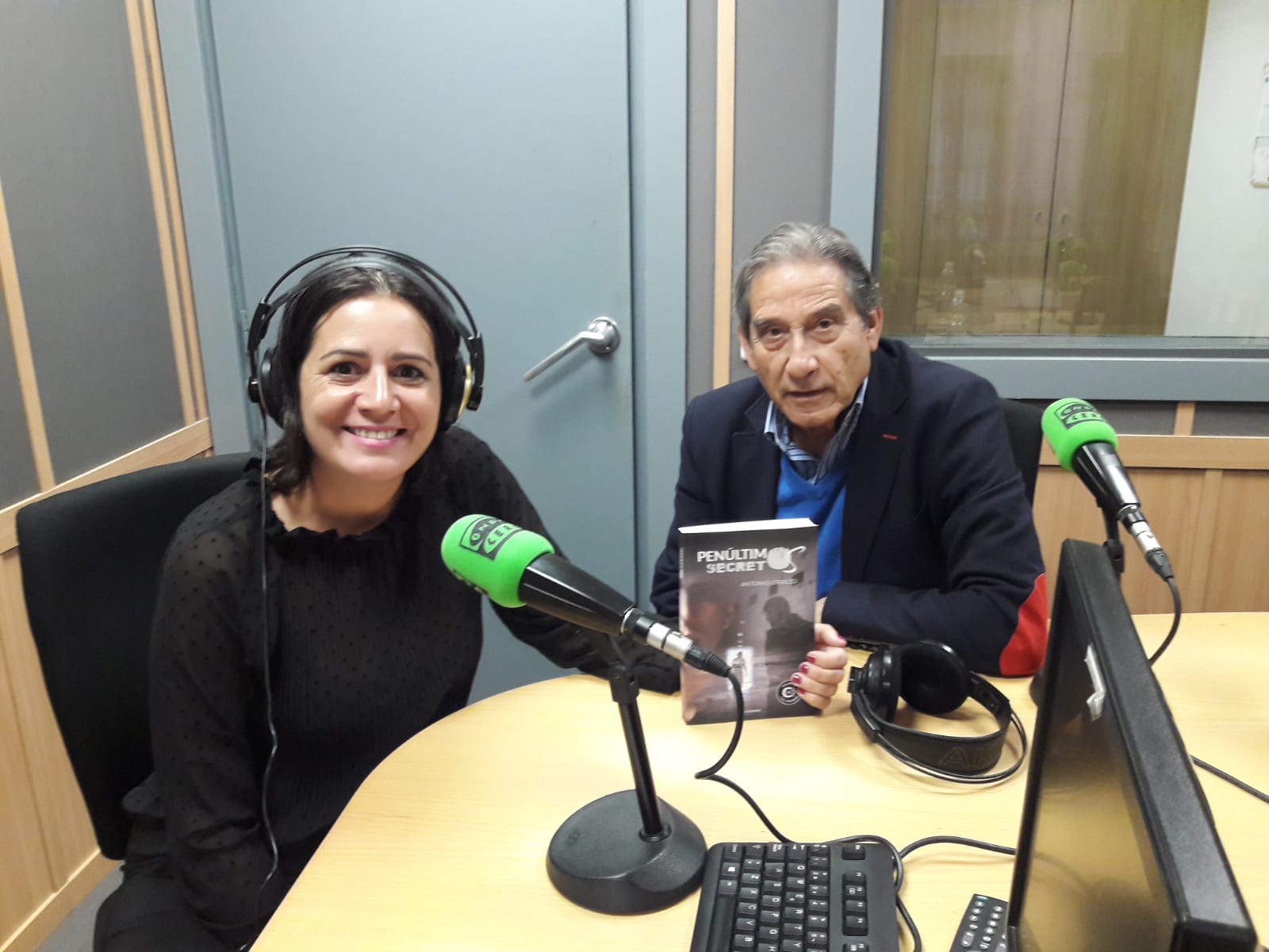 Entrevista con el médico psiquiatra Antonio Cerezo Entrevista con el médico psiquiatra Antonio Cerezo