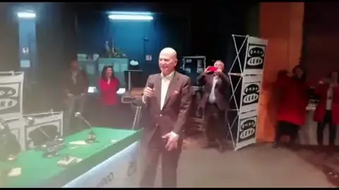 Carlos Rodríguez Braun canta el villancico de Navidad Carlos Rodríguez Braun canta el villancico de Navidad