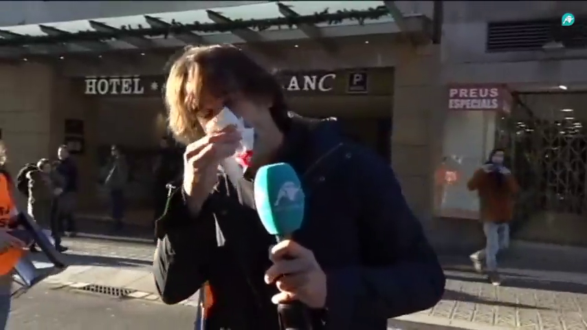 Agreden a un reportero de Intereconomía en las protestas en Barcelona Agreden a un reportero de Intereconomía en las protestas en Barcelona