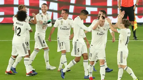 Los jugadores del Real Madrid celebran el gol de Marcos Llorente contra el Al Ain Los jugadores del Real Madrid celebran el gol de Marcos Llorente contra el Al Ain