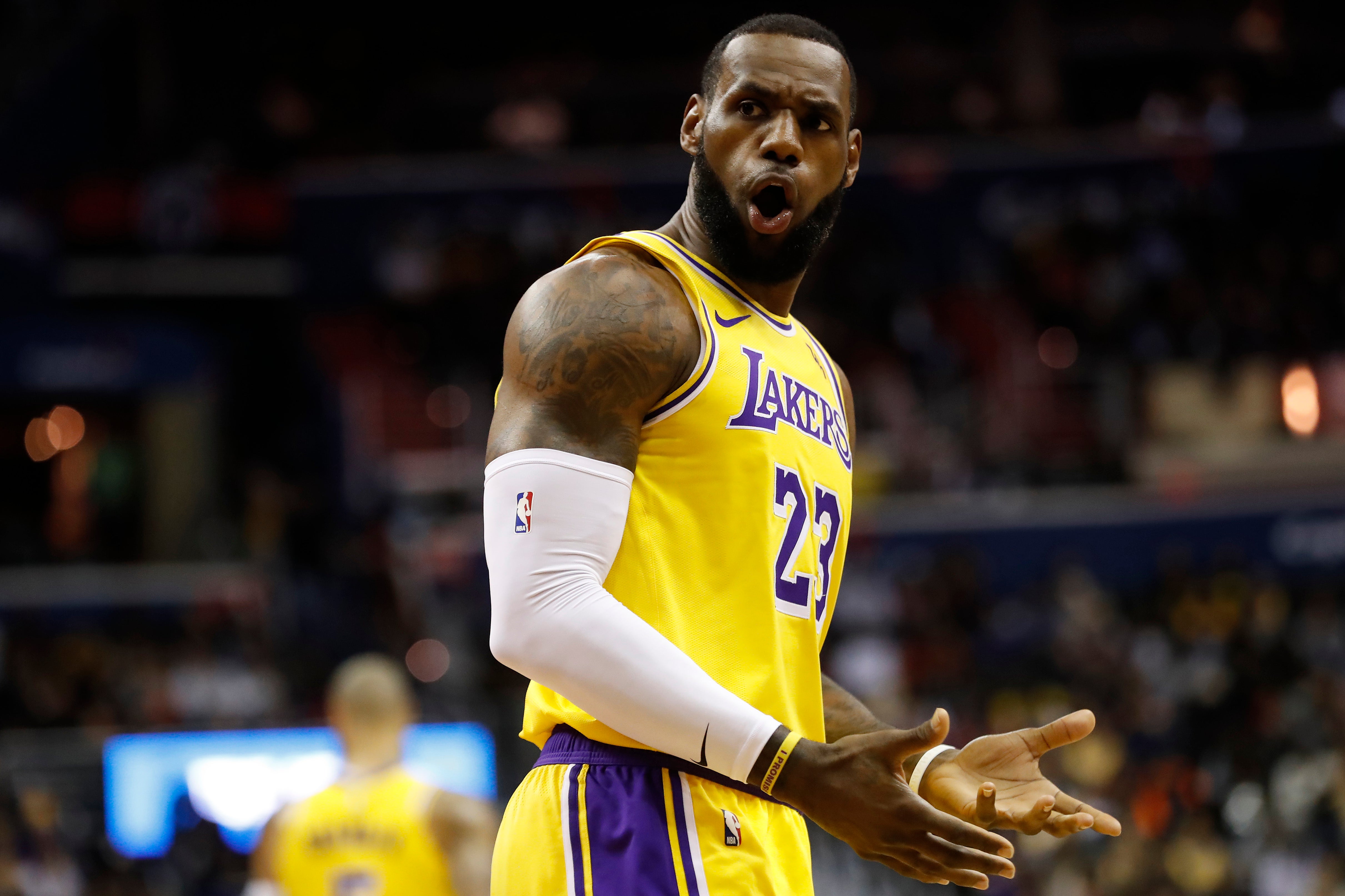 LeBron James se pierde los 'playoff' de la NBA después de jugarlos durante 13 temporadas consecutivas LeBron James se pierde los 'playoff' de la NBA después de jugarlos durante 13 temporadas consecutivas