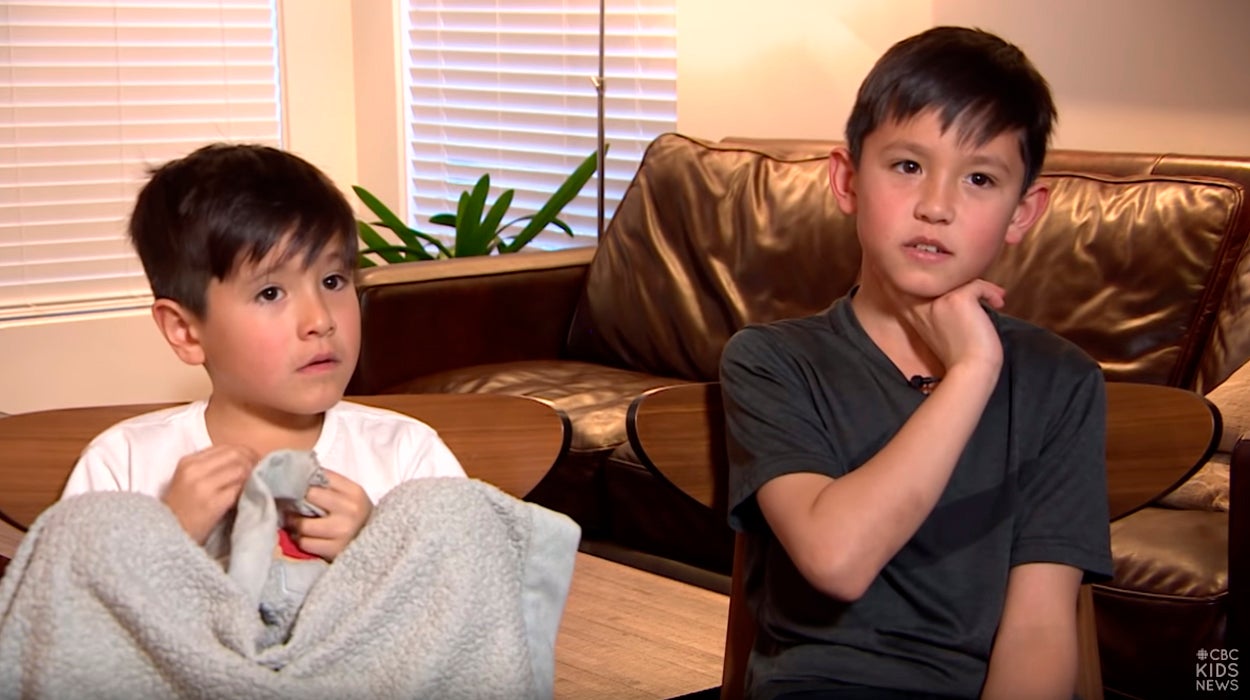 Dos niños de 7 y 10 años salvan la vida de su abuela al practicarle una reanimación cardiopulmonar Dos niños de 7 y 10 años salvan la vida de su abuela al practicarle una reanimación cardiopulmonar