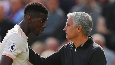 Mourinho y Pogba, durante un partido del Manchester United