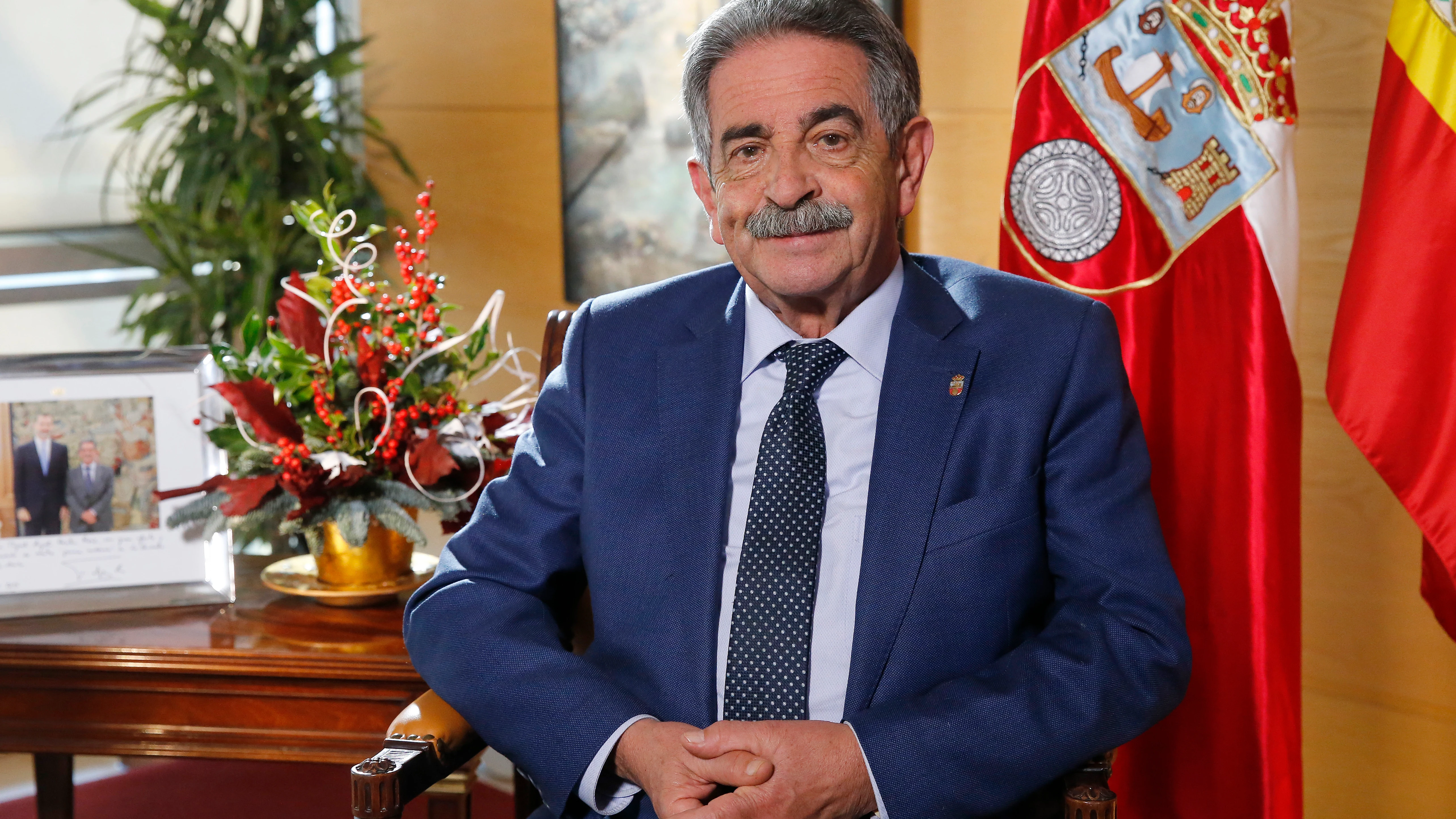 El presidente de Cantabria durante un momento del discurso de Navidad