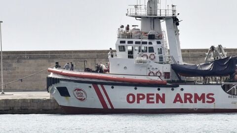 Vista del barco de la Organizaci&oacute;n de Salvamento Open Arms.