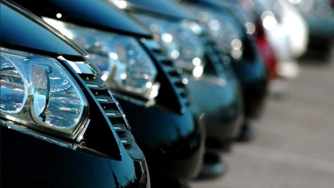 Caen de nuevo las ventas de coches a particulares y encadenan nueve meses a la baja Caen de nuevo las ventas de coches a particulares y encadenan nueve meses a la baja