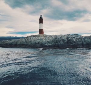 Faro con una isla Faro con una isla